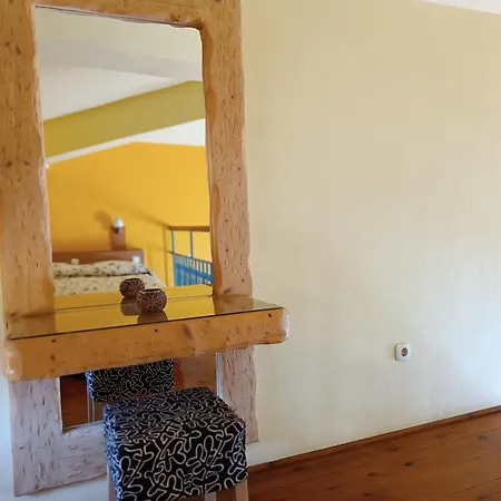 Paraktio Apartment *